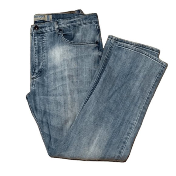 Wrangler Other - 🎉Host Pick🎉 Wrangler Men’s 36 x 30 Straight Fit Flex Jeans Light Wash Denim